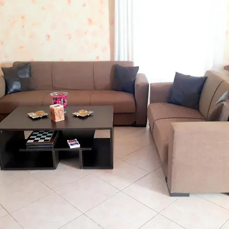 Holiday home Olivetree House