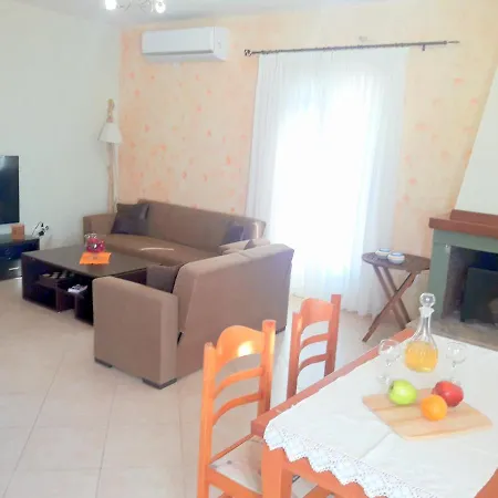 Holiday home Olivetree House